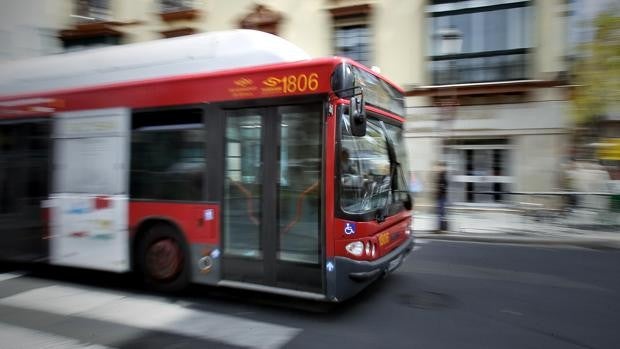 Los autobuses Tussam de Sevilla recuperan ya el 75% de los viajeros que tenían antes de la pandemia