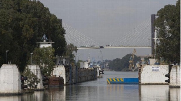 El Puerto de Sevilla proyecta ampliar el muelle de la antigua esclusa