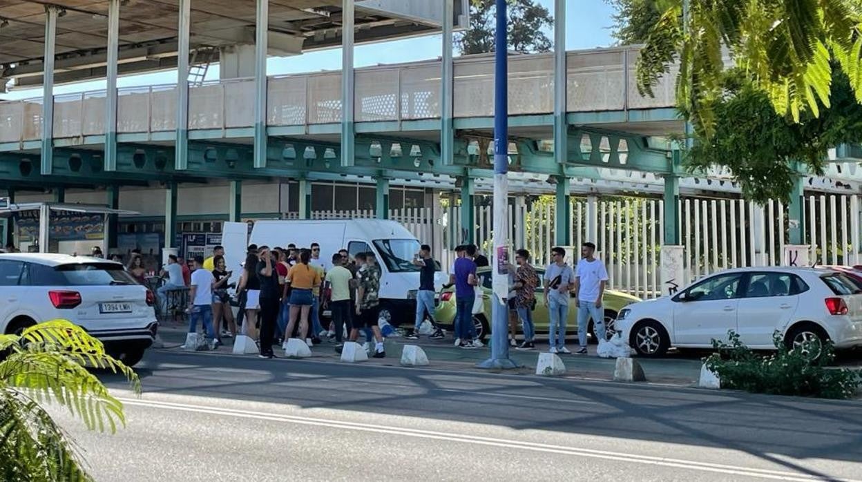 Botellona en la Cartuja este sábado