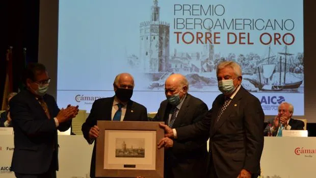 Andrés Pastrana Arango, reconocido con el Premio Iberoamericano 'Torre del Oro'