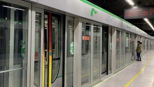 La nueva línea del metro y el Cercanías del aeropuerto de Sevilla no caben en las cuentas