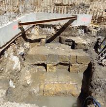 Aparece la muralla romana de Sevilla en las obras de un hotel en la plaza de San Francisco