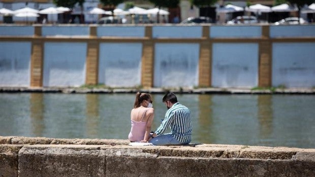 Tiempo en Sevilla: el cambio de armario tendrá que esperar