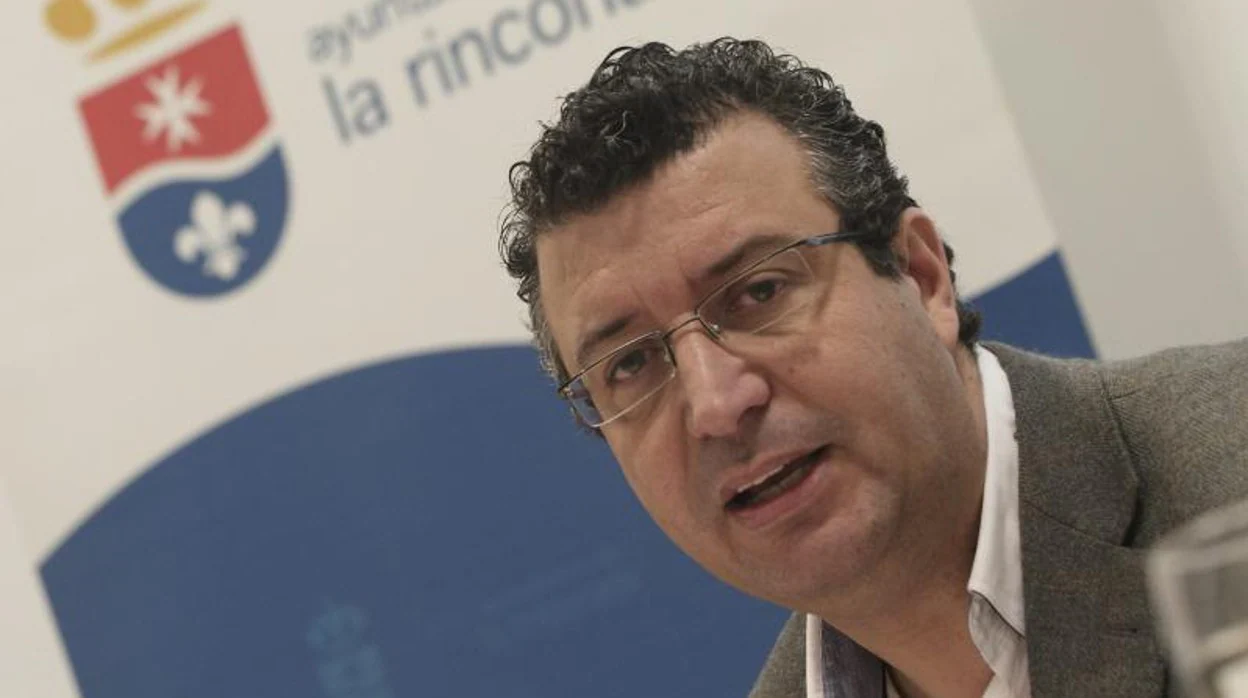 Javier Fernández de los Ríos, alcalde de La Rinconada