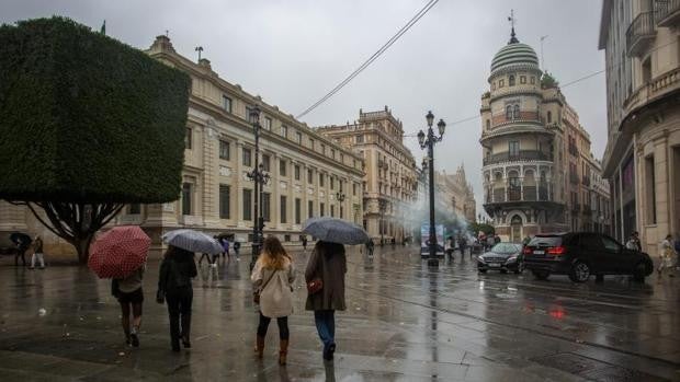 Sevilla mantiene la cifra de hospitalizados por el Covid por debajo de la treintena