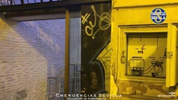 Cierran un bar en el centro de Sevilla por incumplir las medidas covid y tener enganchada la luz