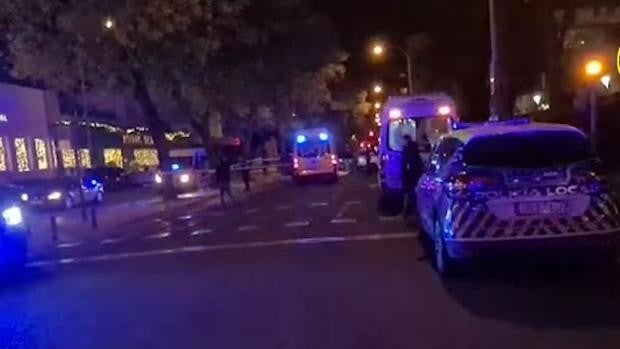 Muere un motorista al colisionar con un taxi en Sevilla