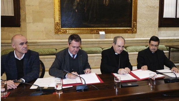 El Ayuntamiento de Sevilla ingresa al Arzobispado el último pago para la restauración de Santa Clara