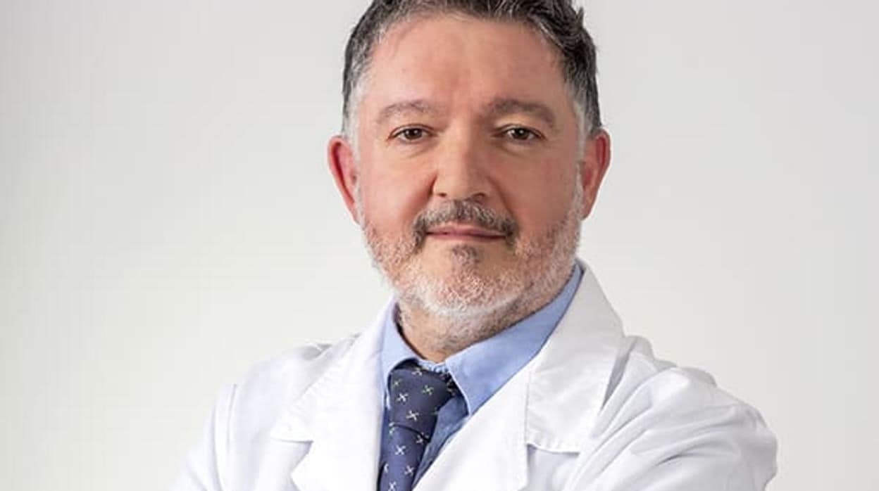 Javier Márquez trabaja en el Centro de Neurología Avanzada y es profesor asociado de la Facultad de Medicina de Sevilla