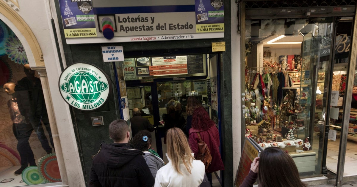 La administración de la calle Sagasta es uno de los referente de Sevilla