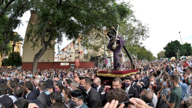 La primavera llegó en otoño con el Gran Poder