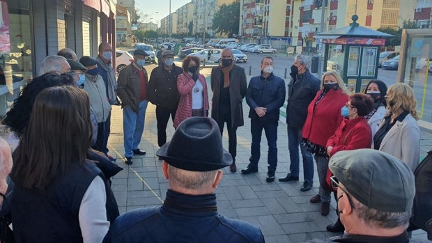 Antonio Muñoz visita Alcosa en su primer acto público en los barrios como alcalde de Sevilla