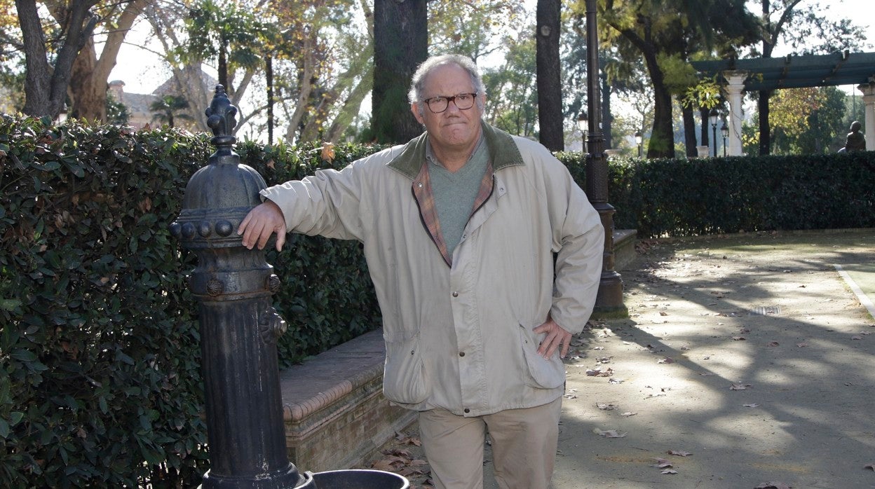 Manuel Conradi Pacheco, en su sitio favorito de Sevilla, los Jardines del Cristina