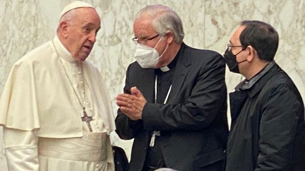 El cara a cara entre el arzobispo de Sevilla y el Papa Francisco en el Vaticano