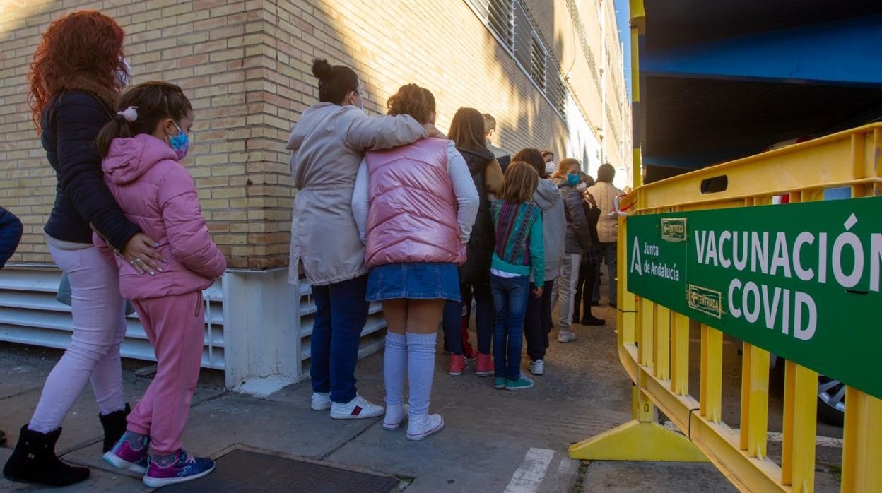 Vacunación infantil en Sevilla capital