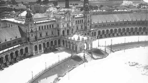 #ArchivoABCsev: Recordamos la nevada de 1954 en Sevilla, imágenes que quizás no habías visto antes