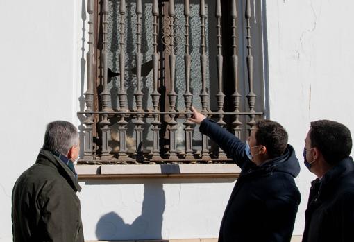 El edificio se encuentra abandonado