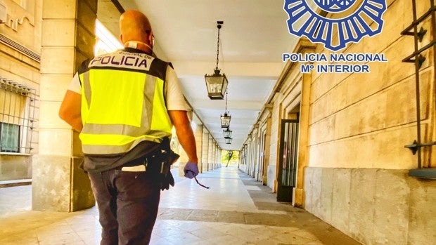 A prisión por violar a su hijastra durante años en Sevilla