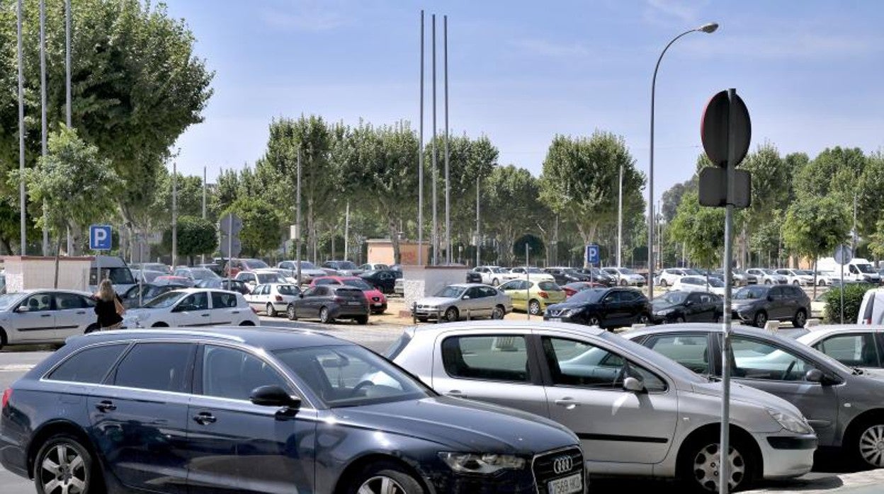 Coches aparcados en la Feria de Sevilla