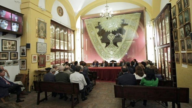 El museo de la Universidad de Sevilla obligará a los Estudiantes a retranquear la casa de hermandad