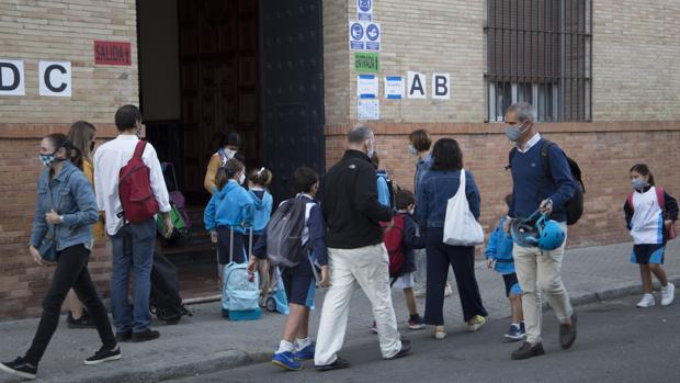 Llega la escolarización en Sevilla con menos niños y menos ratio