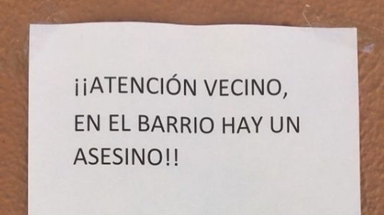 Mensaje colgado en una comunidad de propietarios de Sevilla