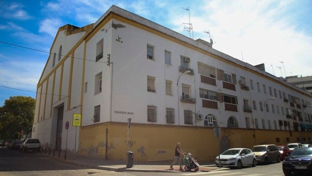 Emvisesa se hace con el Frontón Betis para restaurarlo y sumar a su cartera los pisos adosados al edificio