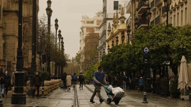 Vuelve la calima a Sevilla: la lluvia de barro caerá de nuevo en la provincia