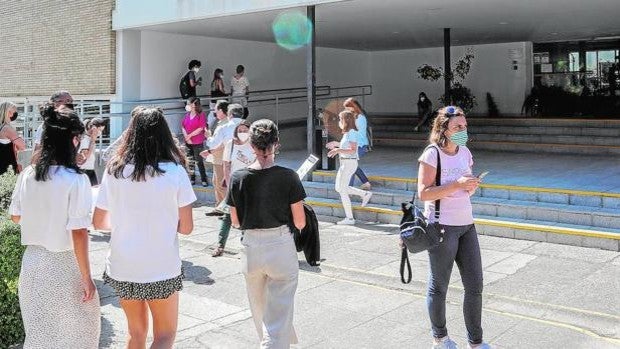 La falta de matemáticos obliga a la Universidad de Sevilla a aumentar la oferta de plazas