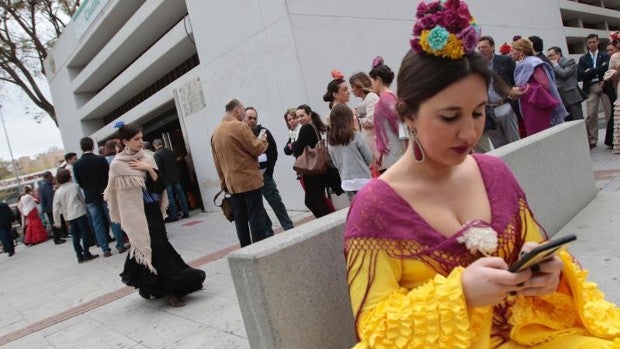 El metro prestará servicio ininterrumpido durante toda la Feria de Sevilla