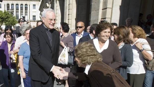 El alcalde declara luto oficial en Sevilla desde el mediodía del jueves hasta las 12 horas del viernes