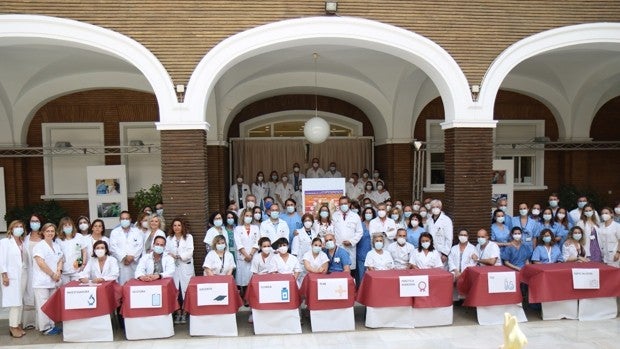 Los hospitales sevillanos rinden tributo a las enfermeras con exposiciones y homenajes