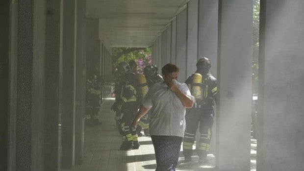 Arde dos veces el antiguo local de IDental en Nervión, epicentro de un fraude masivo