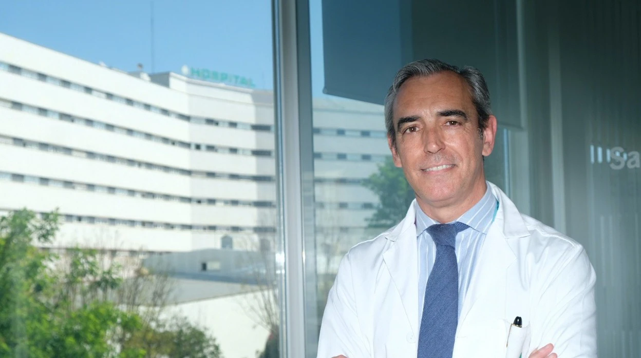 El doctor David Moreno, jefe de Dermatología del Hospital Virgen Macarena, ha coordinado uno de los capítulos del Libro Blanco sobre Cáncer de Piel