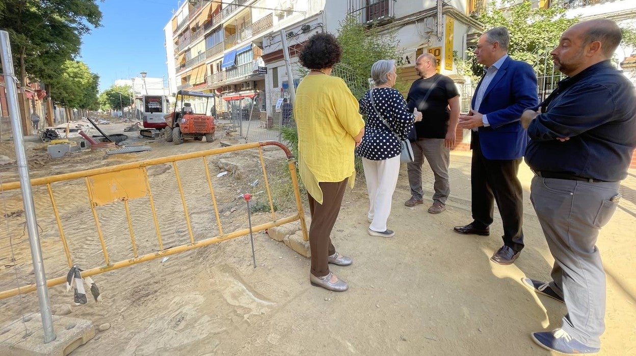 José Luis Sanz ha visitado este viernes las obras de la Avenida de la Cruz Roja