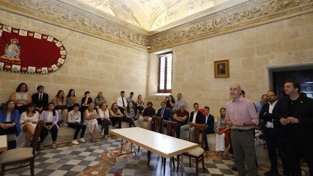 Los colegios Saint Mary's School y Arboleda y el grupo Dilema de la US ganan la Liga de Debate de Sevilla