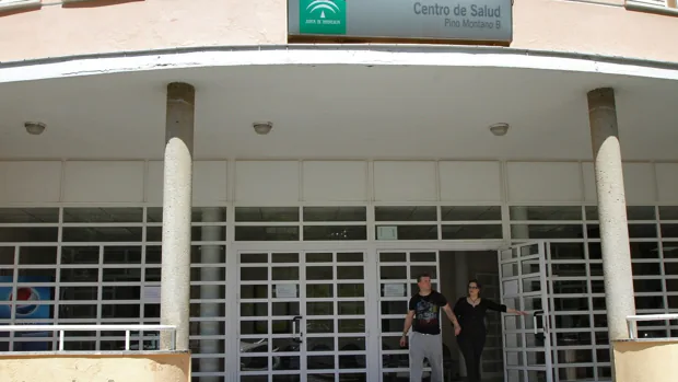 El SAS repite el guion del pasado verano en Sevilla y cerrará por la tarde 26 de sus 35 centros de salud