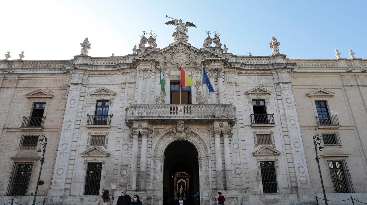 Fachada de la Universidad de Sevilla ABC