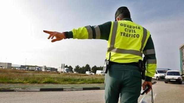 Detenido por darse a la fuga tras dejar herido a un motorista en la SE-30 en Sevilla