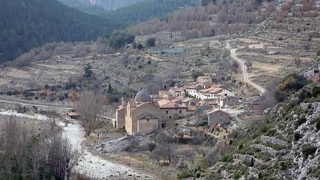 La Estrella está situada al este de la localidad de Mosqueruela (Teruel)