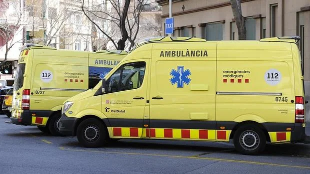 Cataluña, en pie de guerra por el modelo «low cost» de las ambulancias