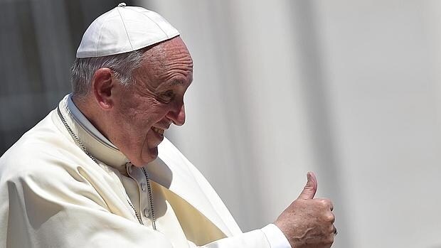 El Papa Francisco, durante la audiencia general en la plaza de San Pedro en el Vaticano