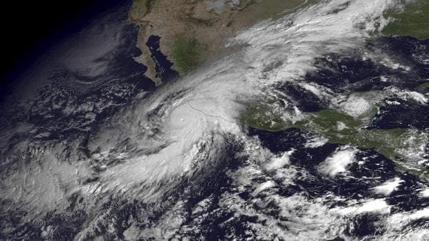 Imagen de satélite del Huracán Patricia, la última amenaza