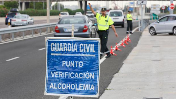 Detienen a un camionero en Cataluña que multiplicaba por ocho la tasa de alcoholemia