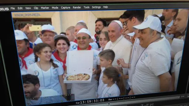 La pizzería Nápoles ha llevado al Vaticano tres hornos portátiles y empleados hasta el Vaticano para disfrutar de la ceremonia de canonización de la Madre Teresa de Calcuta