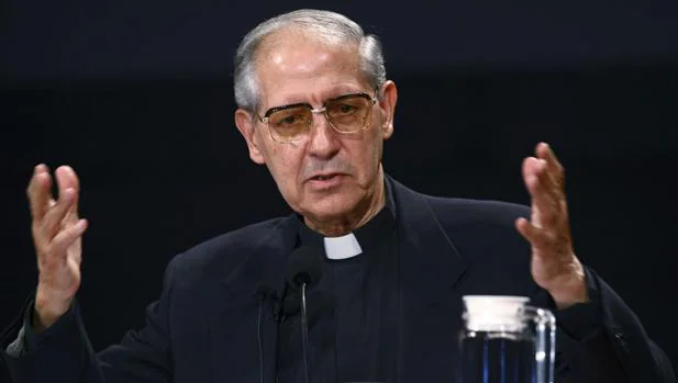 El sacerdote paletino Adolfo Nicolás Pachón comunicó su renuncia en 2014