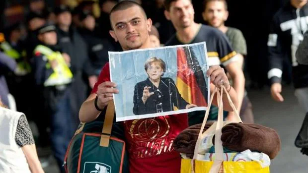 Polémica en Alemania por las ayudas estatales que recibe un refugiado con cuatro mujeres y 23 hijos
