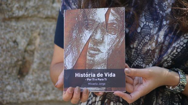 Micaela Jorge tiene hoy 26 años y presenta su libro, desgarrador, «Historia de vida: por ti y para ti»