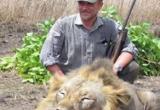 Un polémico cazador de leones muere al caer por un precipicio durante una cacería