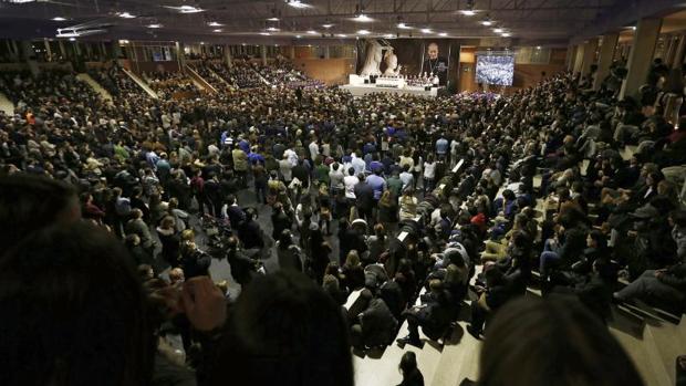 Cientos de personas han asistido hoy al funeral por el prelado del Opus Dei y Gran Canciller de la Universidad de Navarra, Javier Echevarría